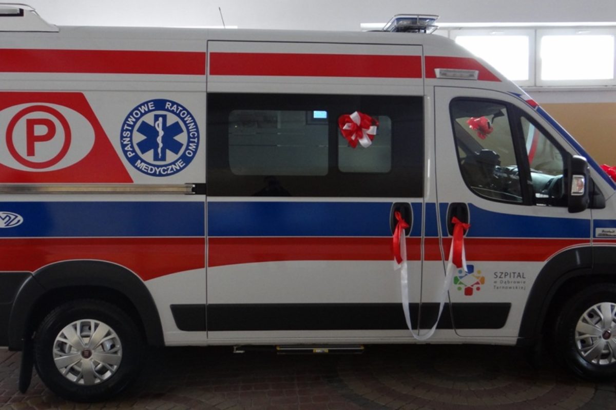 Nowy ambulans dla Pogotowia Ratunkowego w Dąbrowie Tarnowskiej